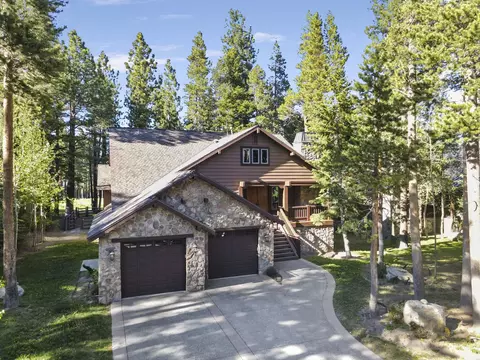 217 Starwood Dr, Mammoth Lakes, CA 93546