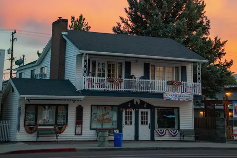 323 Main St, Bridgeport, CA 93517