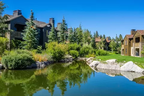 1121 Pyramid Peak Dr #1121, Mammoth Lakes, CA 93546