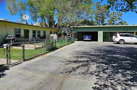 Exterior - 363 Short St, Bishop, CA 93514 photo 5 of 7