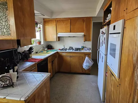 Kitchen - 363 Short St, Bishop, CA 93514 photo 1 of 3