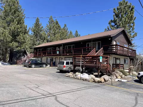 40 Mountain Blvd, Mammoth Lakes, CA 93546