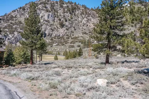 147 Highland Dr, June Lake, CA 93529
