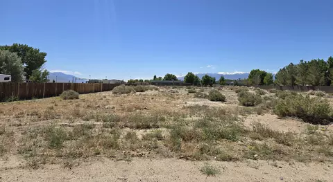 Coyote Road, Chalfant, CA 93514
