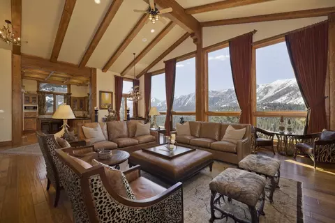 Living - 269 Juniper Rd, Mammoth Lakes, CA 93546 photo 2 of 8