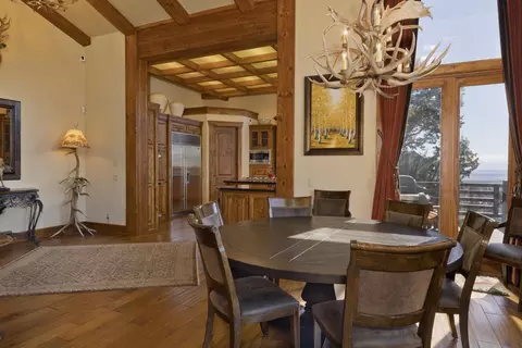 Dining - 269 Juniper Rd, Mammoth Lakes, CA 93546 photo 2 of 3