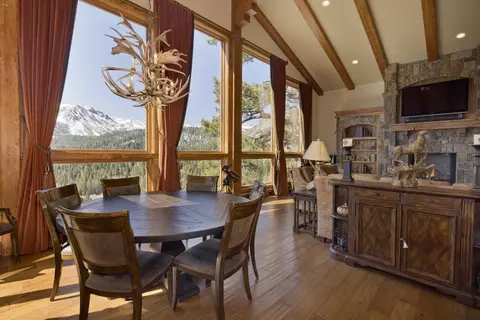 269 Juniper Rd, Mammoth Lakes, CA 93546 photo 5