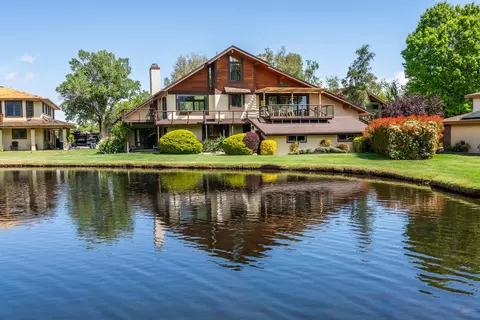 132 Desiderata Ln, Bishop, CA 93514