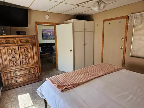 Bedroom - 331 S Warren St, Bishop, CA 93514 photo 2 of 5