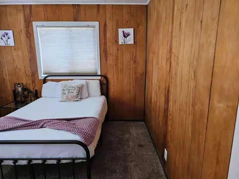 Bedroom - 331 S Warren St, Bishop, CA 93514 photo 3 of 5