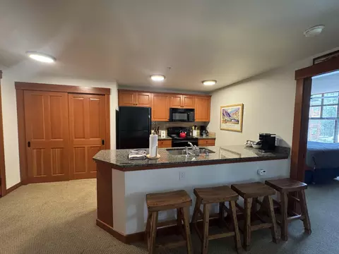 1111 Forest Trl #1402, Mammoth Lakes, CA 93546