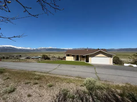 35 Potato Peak Rd, Bridgeport, CA 93517