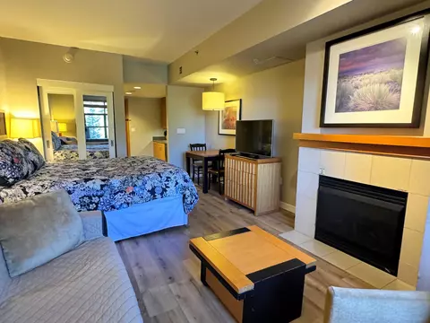 50 Hillside Dr #336, Mammoth Lakes, CA 93546
