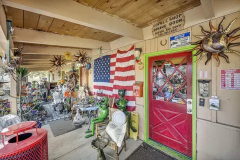 Exterior - 106979-106993 Us Hwy 395, Walker, CA 96107 photo 8 of 9