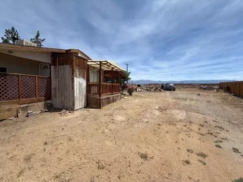 Exterior - 641 Houston Dr, Bishop, CA 93514 photo 3 of 7