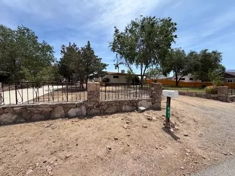 Exterior - 641 Houston Dr, Bishop, CA 93514 photo 5 of 7