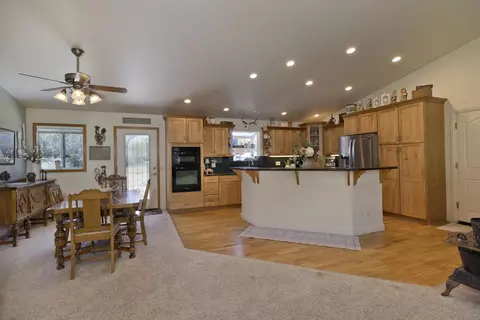 40 Paoha Dr, Lee Vining, CA 93541 photo 8