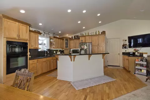 40 Paoha Dr, Lee Vining, CA 93541 photo 11
