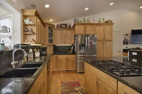 40 Paoha Dr, Lee Vining, CA 93541 photo 12
