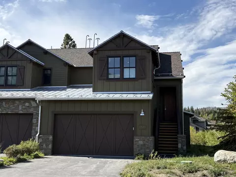 1581 Clear Creek Rd #1581, Mammoth Lakes, CA 93546