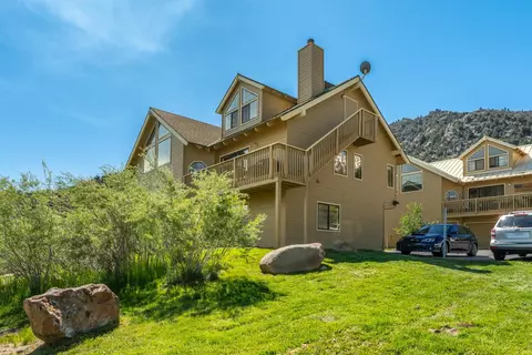 117 Lake Manor Pl #18, Crowley Lake, CA 93546