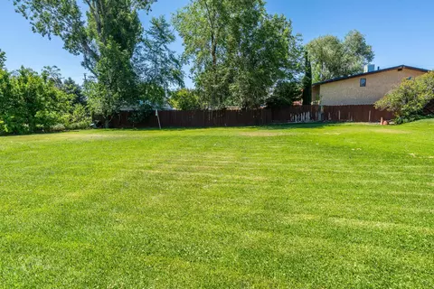 120 Desiderata, Bishop, CA 93514 photo 12