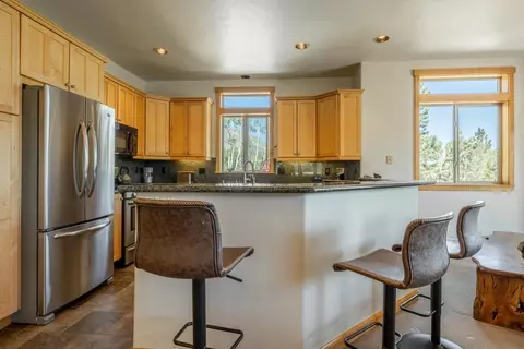 257 Juniper Dr, Crowley Lake, CA 93546 photo 3