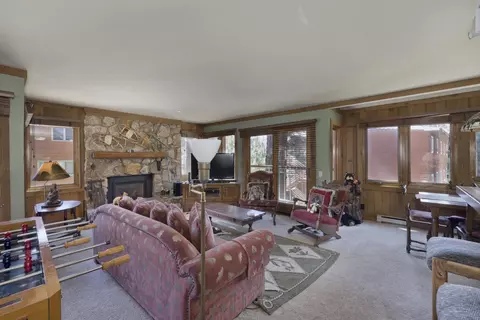 435 Lakeview Blvd #46, Mammoth Lakes, CA 93546