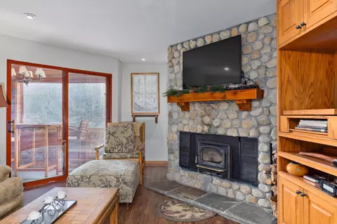 865 Majestic Pines Dr #125, Mammoth Lakes, CA 93546