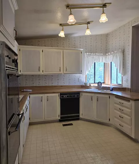 2262 Darby Ave, Bishop, CA 93514 photo 6