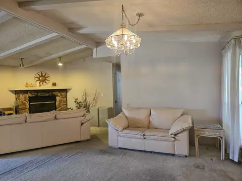 2262 Darby Ave, Bishop, CA 93514 photo 2