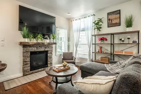 1787 Old Mammoth Rd #2, Mammoth Lakes, CA 93546