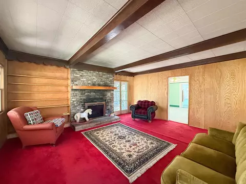 Living - 160 Walnut Steet, Big Pine, CA 93513 photo 2 of 5