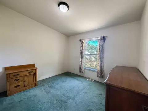 Bedroom - 160 Walnut Steet, Big Pine, CA 93513 photo 6 of 8
