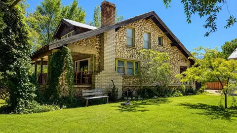 160 Walnut Steet, Big Pine, CA 93513
