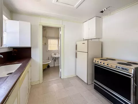 Kitchen - 160 Walnut Steet, Big Pine, CA 93513 photo 7 of 8
