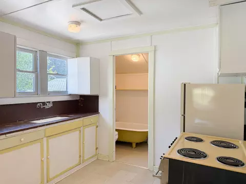 Kitchen - 160 Walnut Steet, Big Pine, CA 93513 photo 8 of 8