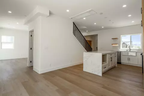 Entry Way - 4805 Alison Ln, Bishop, CA 93514 photo 3 of 4