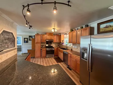 Kitchen - 70 Walker Pl, Benton, CA 93512 photo 2 of 2