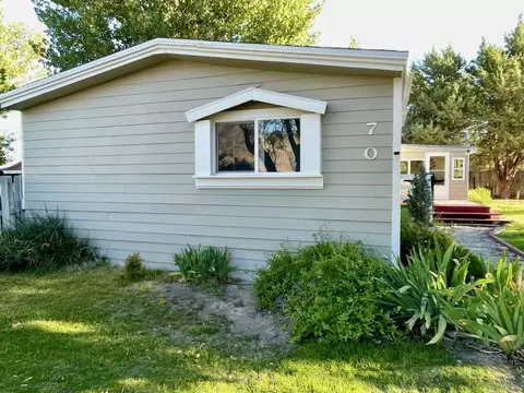 Exterior - 70 Walker Pl, Benton, CA 93512 photo 7 of 12