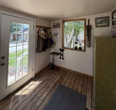 Entry Way - 70 Walker Pl, Benton, CA 93512 photo 1 of 1