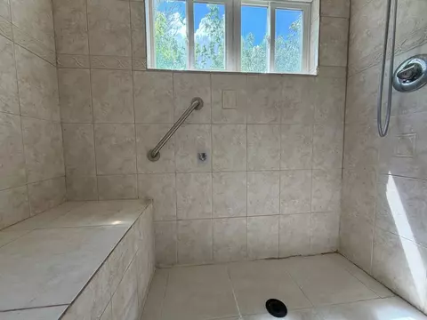 Bath - 70 Walker Pl, Benton, CA 93512 photo 3 of 4