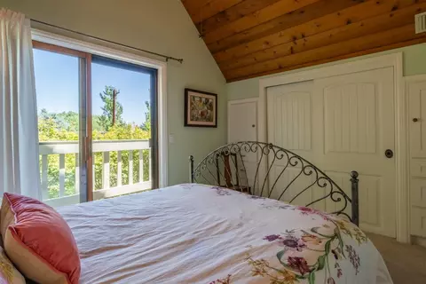 Bedroom - 53 Ocean Vw, Bishop, CA 93514 photo 7 of 8