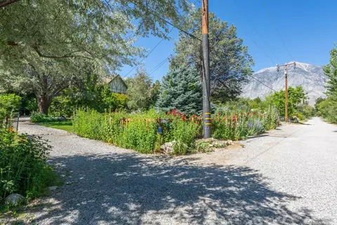 Exterior - 53 Ocean Vw, Bishop, CA 93514 photo 7 of 36