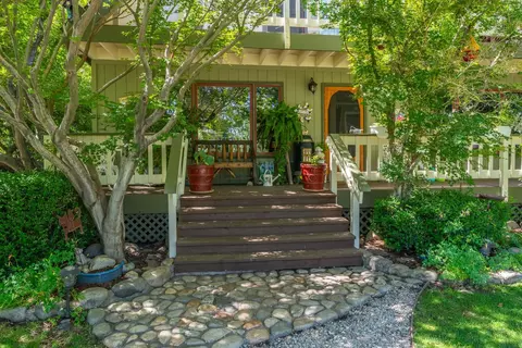 Exterior - 53 Ocean Vw, Bishop, CA 93514 photo 4 of 36
