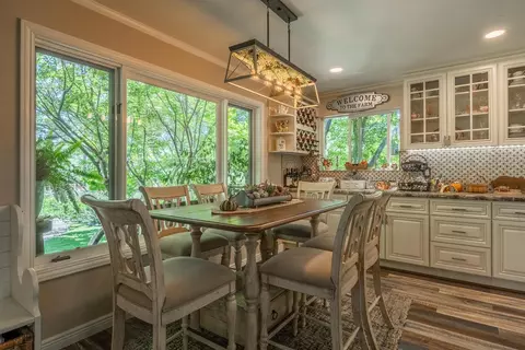 Dining - 53 Ocean Vw, Bishop, CA 93514 photo 2 of 2