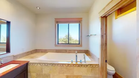 Bath - 87 Moutain View Dr, Swall Meadows, CA 93514 photo 3 of 7