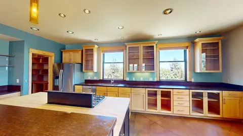 Kitchen - 87 Moutain View Dr, Swall Meadows, CA 93514 photo 8 of 8