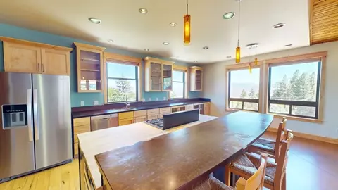 Kitchen - 87 Moutain View Dr, Swall Meadows, CA 93514 photo 3 of 8