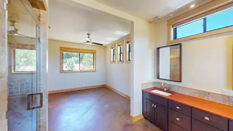 Bath - 87 Moutain View Dr, Swall Meadows, CA 93514 photo 6 of 7